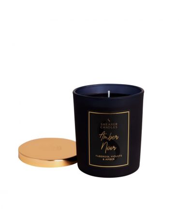 Аромата свещ Amber Noir, подходящ подарък за мъж