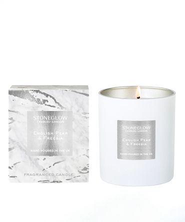 Луксозна ароматна свещ за подарък English Pear & Freesia