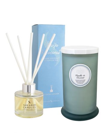 Комплект за подарък Ароматна свещ и Ароматизатор - Дифузер с ароматизиращи пръчици и етерични масла с аромат на ванилия и кокос, подходящ подарък за жена