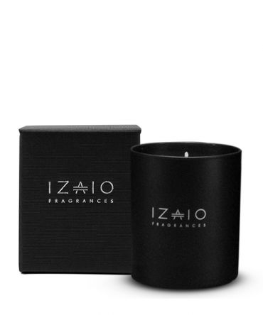 Луксозна ароматна свещ IZAIO Fragrances в кутия за подарък, произведена в Белгия