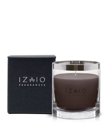 Луксозна ароматна свещ IZAIO Fragrances в кутия за подарък, произведена в Белгия